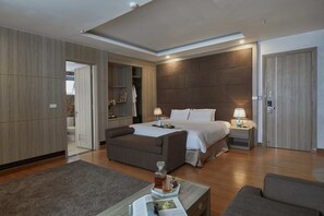 Premium Suite, 1 Bedroom, Bathtub, Executive Level | Minibar, desk, laptop workspace, soundproofing - Genuss Tam Dao - Hideaway Retreats (Tam Dao)
