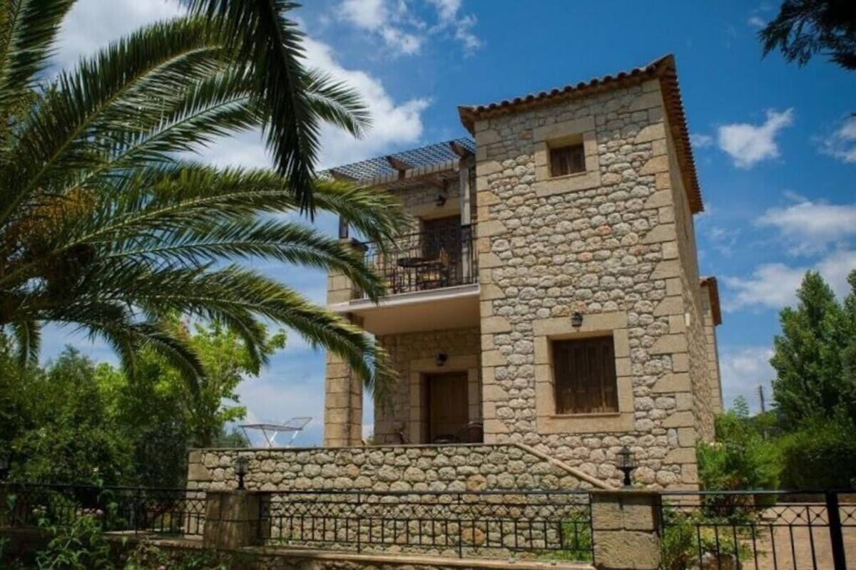 Deluxe Villa, Balcony, Pool View | 1 bedroom, in-room safe, soundproofing, iron/ironing board (on request)