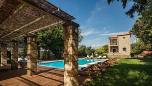 Seasonal outdoor pool, open 11:00 AM to 8:00 PM, pool umbrellas - Eleon Villas Mani (West Mani)