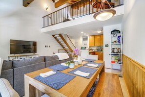 Apartment (3 Bedrooms) | Interior - Steps to Lake: Scenic Carnelian Bay Retreat (Carnelian Bay)