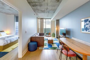 1 室のベッドルーム、アイロン / アイロン台、ベッドシーツ