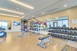 Fitness facility - Luxury Austin Condo: Pool Access, Near Downtown! (Austin)