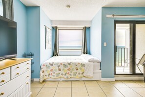 Apartment (0 Bedroom) | Interior - Shore & Pool Access: Resort Condo in Myrtle Beach! (Myrtle Beach)