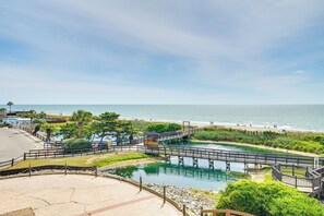 Interior - Oceanfront Resort Condo w/ Balcony in Myrtle Beach (Myrtle Beach)