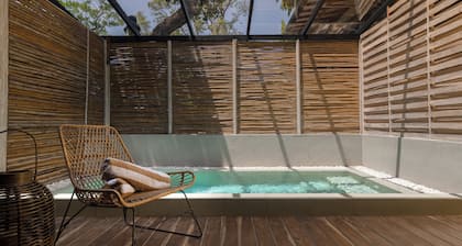 Ara by Colombo Villas