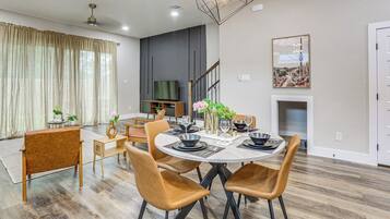 House (3 Bedrooms) | Front of property