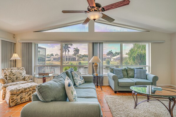 Interior - Dog-friendly Cape Coral Home: On-site Canal Access (Cape Coral)