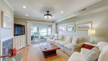 Apartment (2 Bedrooms) | Front of property
