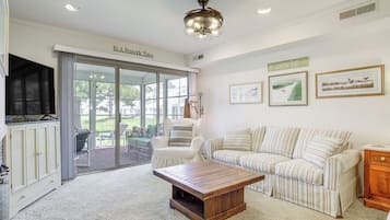 Apartment (2 Bedrooms) | Front of property