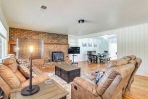 House (4 Bedrooms) | Interior