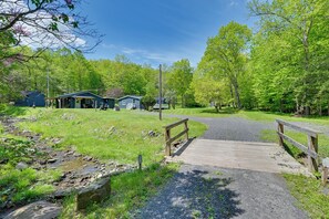 Interior - Cozy Catskills Cabin - 12 Mi to Windham Mountain! (East Durham)