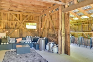 Interior - Cozy Catskills Cabin - 12 Mi to Windham Mountain! (East Durham)