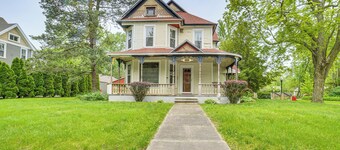 Charming Champaign Victorian w/ Deck!