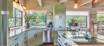 Fire Pit: Tranquil Country Retreat 15 Mi to Eugene