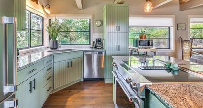 Fire Pit: Tranquil Country Retreat 15 Mi to Eugene