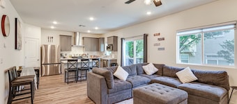 Spacious Family Home in Stockton - Pets Welcome!