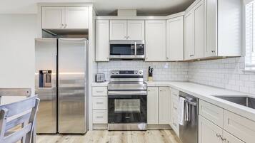 House (1 Bedroom) | Interior