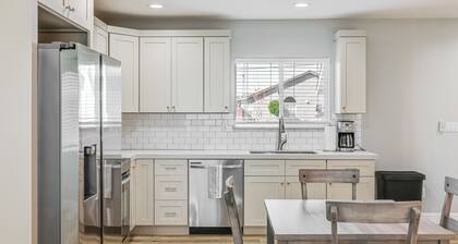 Pet-friendly Hughson Getaway, 9 Mi to Modesto!