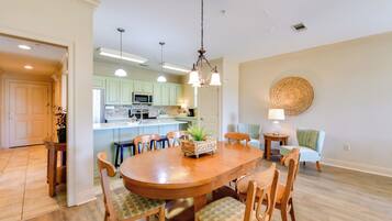 Villa (4 Bedrooms) | Interior