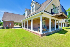 Villa (4 Bedrooms) | Interior - Spacious Springfield Home w/ Golf Course View! (Springfield)