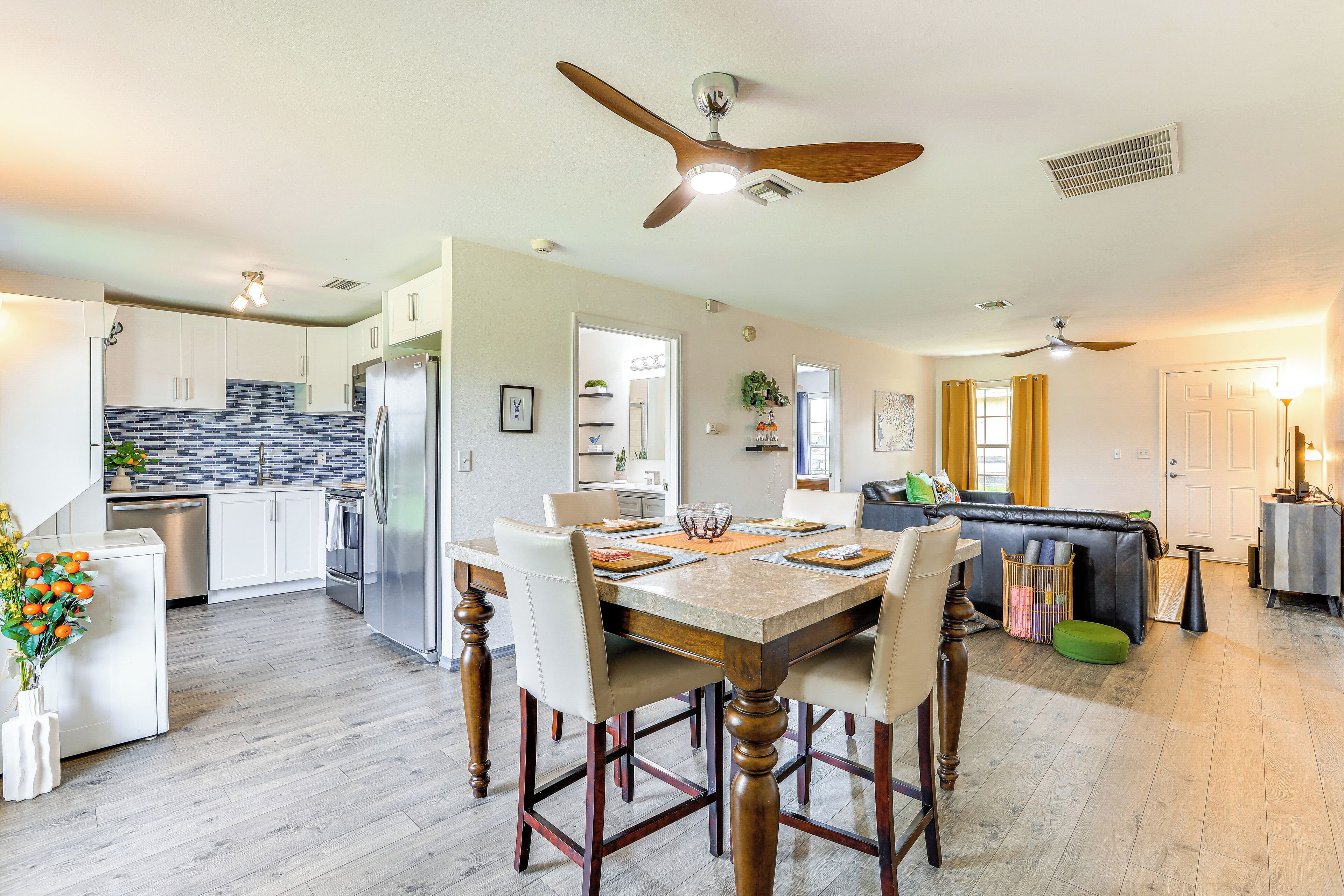 House (3 Bedrooms) | Interior