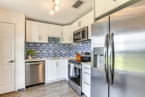 Idyllic Anthony Home: Riding Arena w/ Mirror Wall!