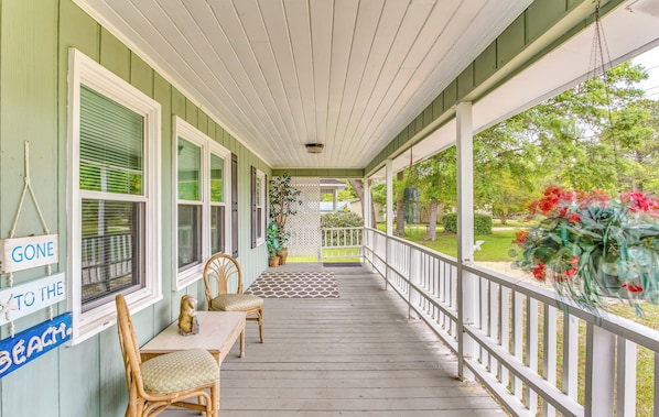 House (2 Bedrooms) | Interior - Charming Shallotte Home ~ 4 Mi to Ocean Isle Beach (Shallotte)