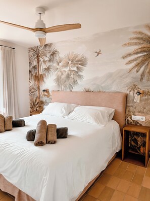 5 habitaciones, tabla de planchar con plancha, cuna de viaje y wifi 