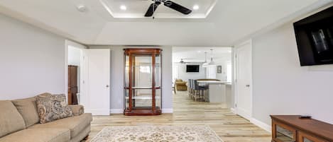 House (2 Bedrooms) | Interior