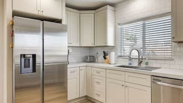 Nhà (2 Bedrooms) | Nội thất