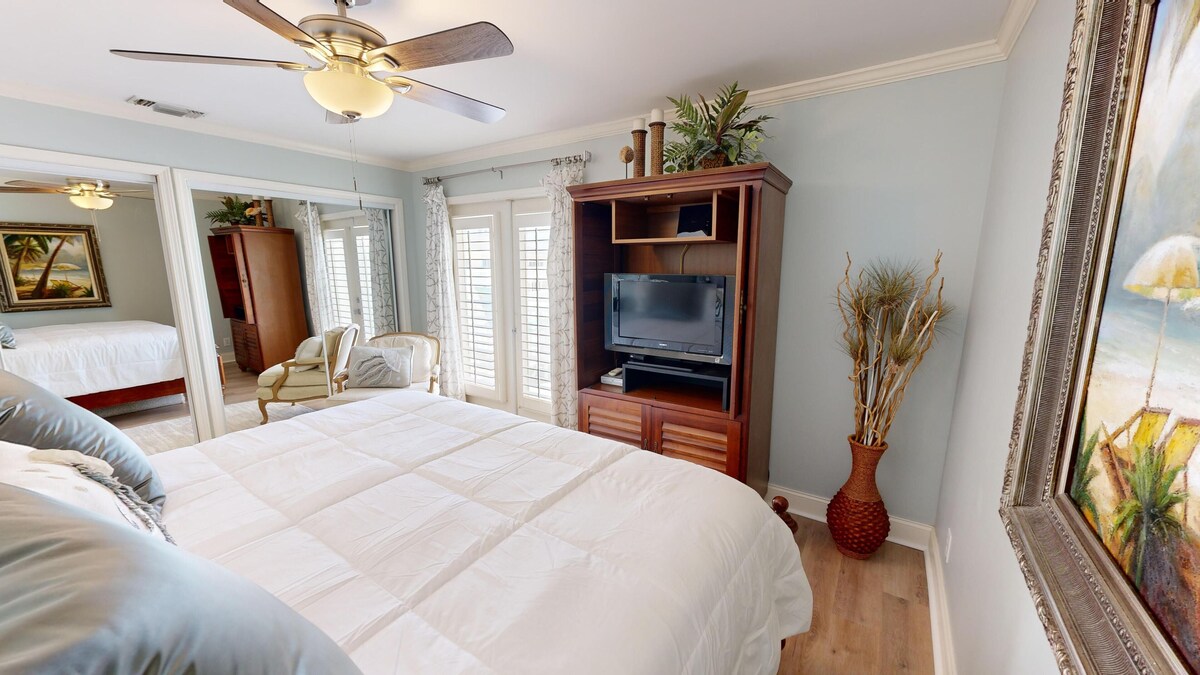 Photo 19 of SPC 2147 2 bed Dog Friendly w/Gulf Views