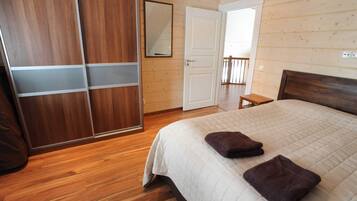 4 habitaciones, tabla de planchar con plancha y wifi gratis