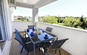 Outdoor dining - 2 bedroom apartment in cepljani (Čepljani)