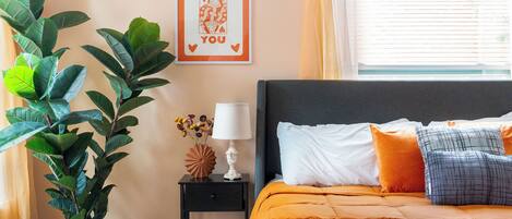 4 bedrooms, in-room safe, desk, iron/ironing board