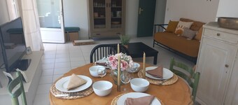 Appartement EN REZ DE Jardin Privatif ET Independant Dans Maison