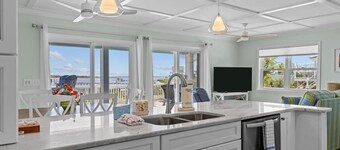 Sunrise Sound Cottage 3 Bedroom Home by RedAwning