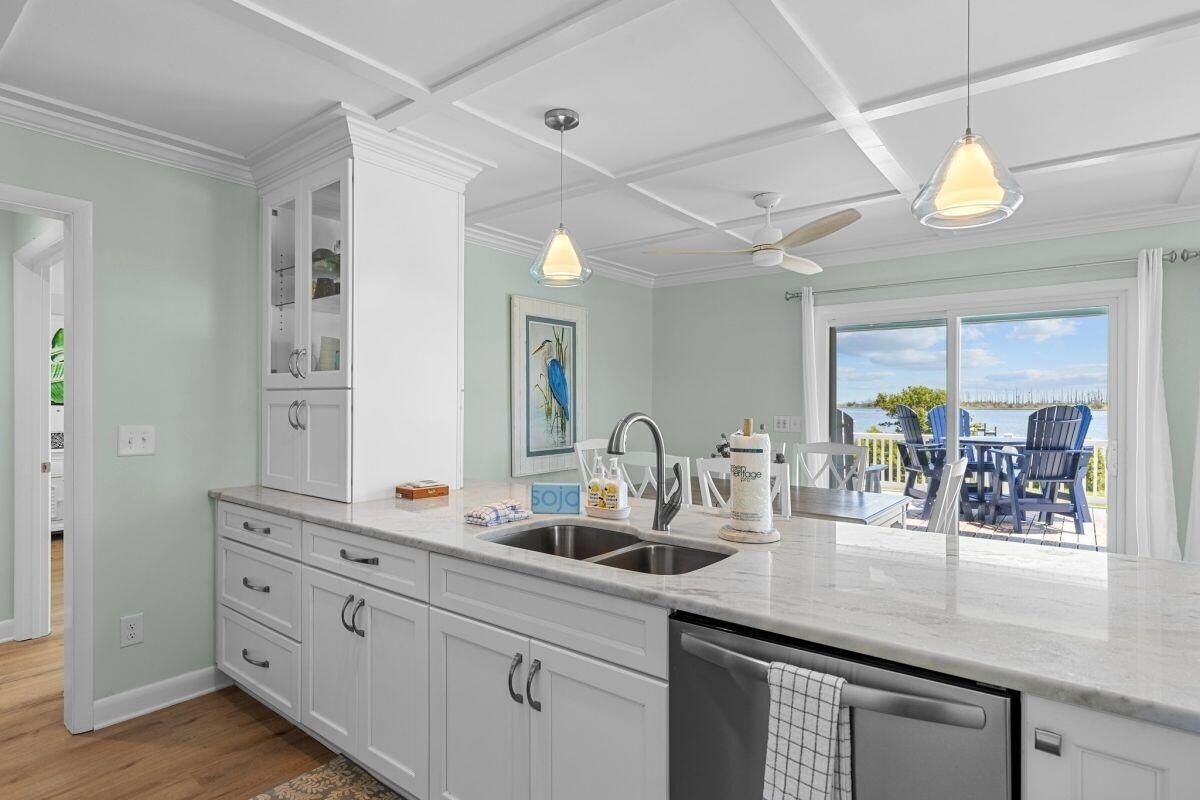 House, 3 Bedrooms | Private kitchen | Fridge, oven, coffee/tea maker, toaster