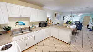 Condo, 2 Bedrooms | Private kitchen