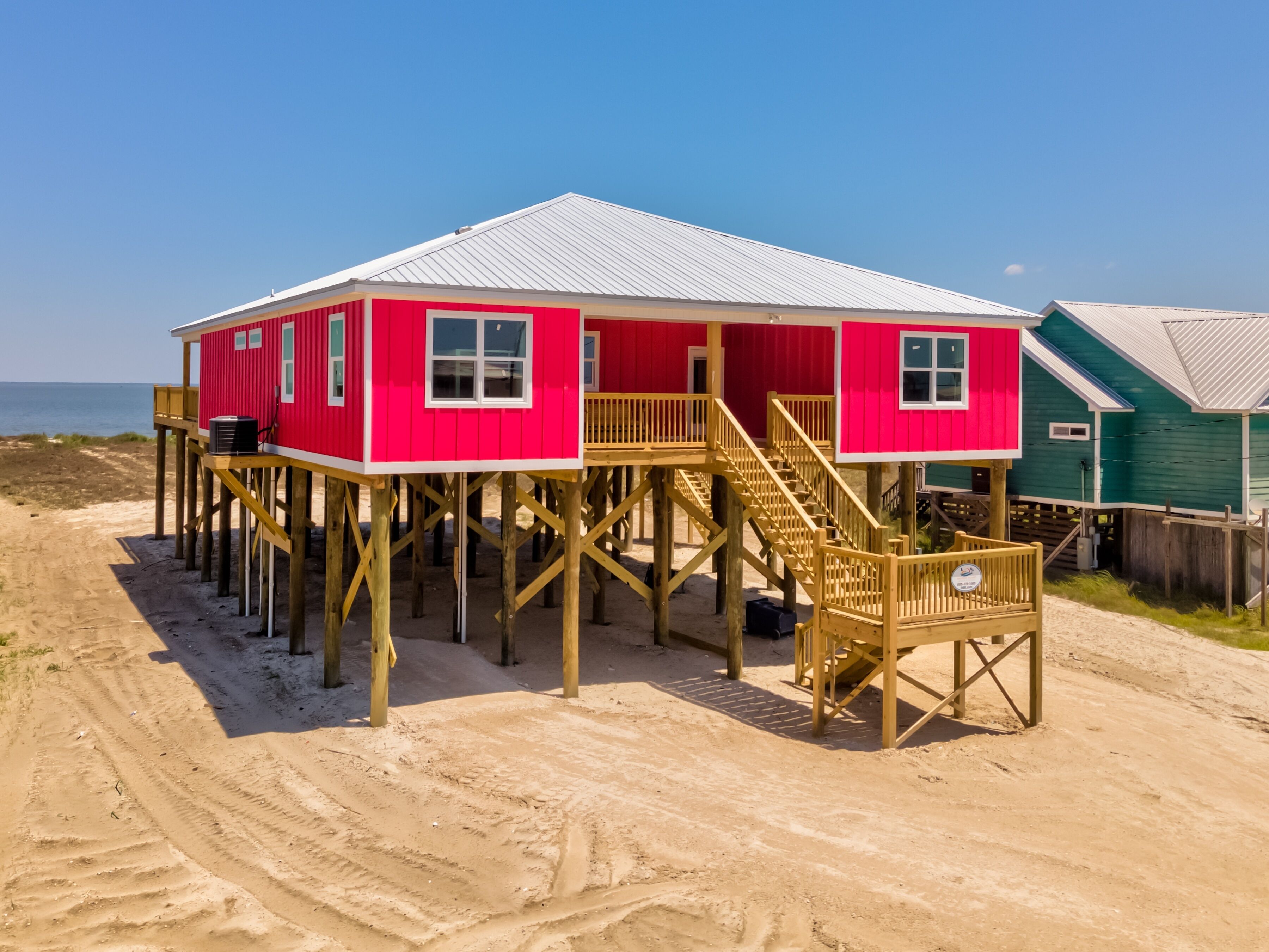 House, 5 Bedrooms | Exterior