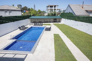 Piscine extérieure (ouverte en saison)