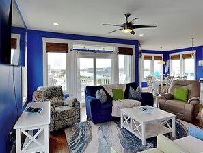 Smart TV, video games, table football, ping pong - Shore Sounds Fun | Beach Views + Pet Friendly! (Surf City)