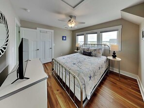 5 habitaciones, cuna de viaje, wifi gratis y ropa de cama 