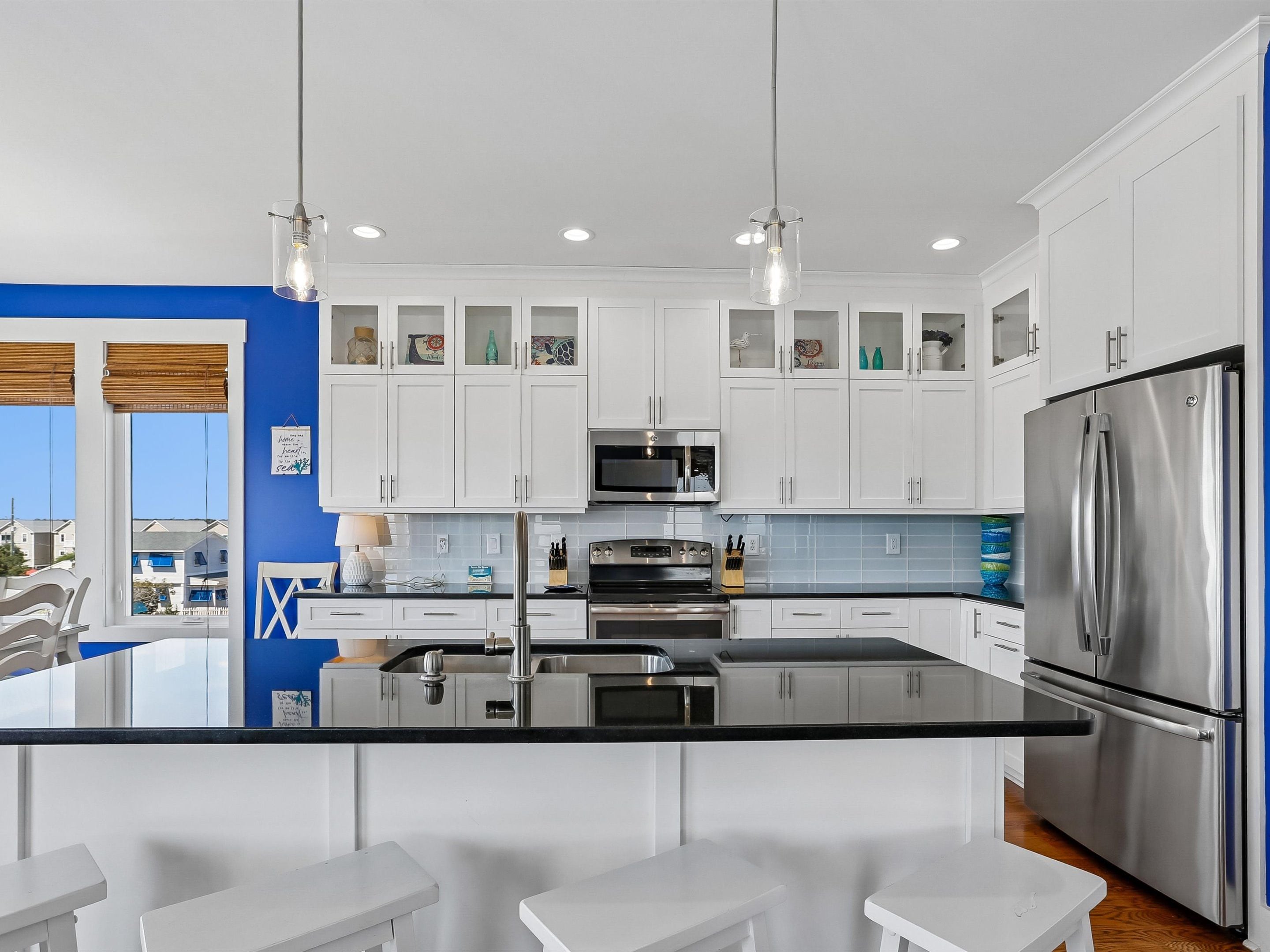 Fully Equipped Kitchen with Stainless Steel Appliances