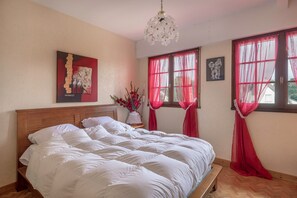 4 chambres, fer et planche à repasser, Wi-Fi gratuit