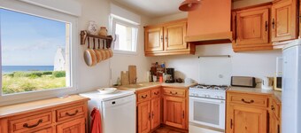 Sea view direct beach access 4 adults and 3 children