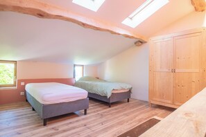4 bedrooms, WiFi
