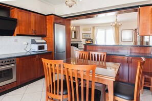 Apartment | In-room dining