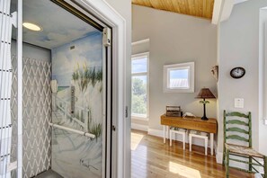 Interior - Mariner-Stunning Coast Cottage, - Beach, Elevator (St Simons Island)