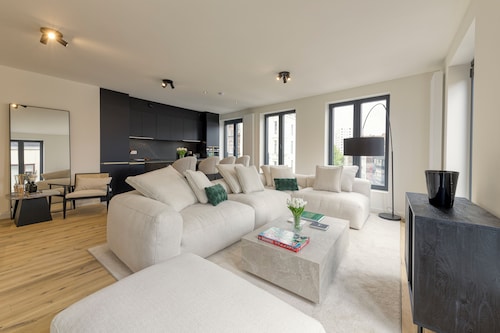 Designer flat 3BR & Mini Golf