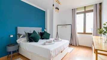 3 slaapkamers, een strijkplank/strijkijzer, gratis wifi, beddengoed